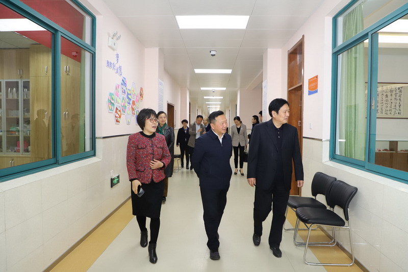 日出水了啊快点使劲动态图