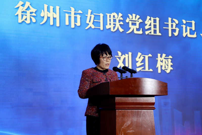 日出水了啊快点使劲动态图