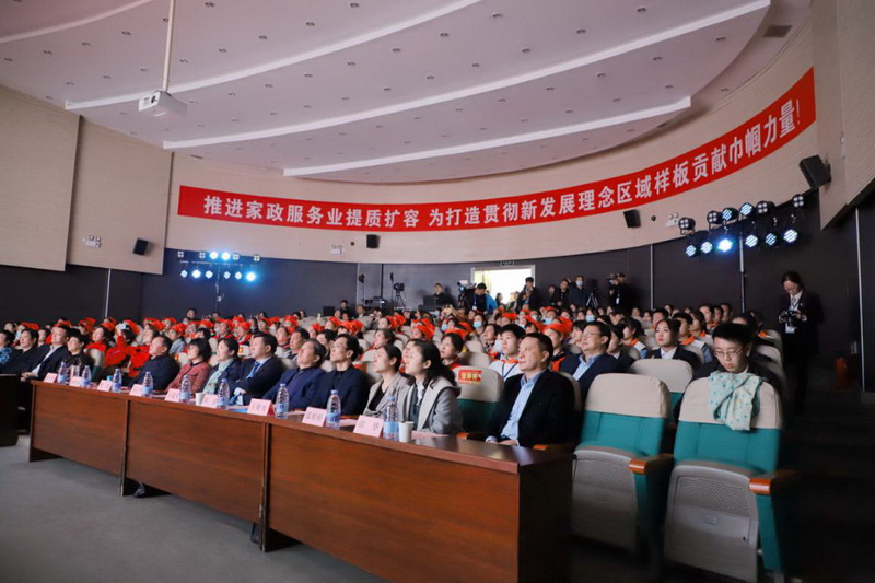 日出水了啊快点使劲动态图