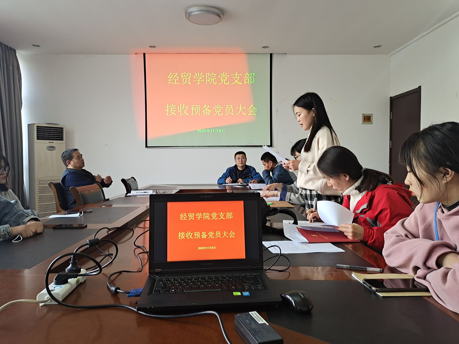 日出水了啊快点使劲动态图