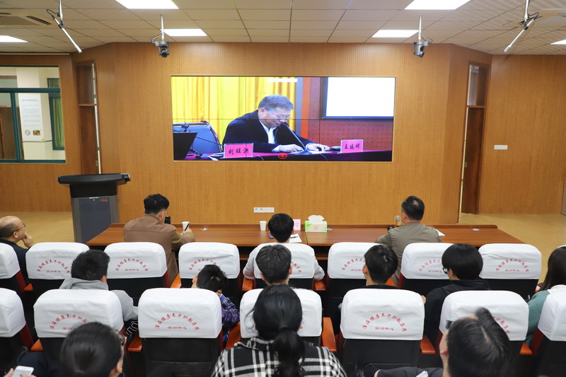 日出水了啊快点使劲动态图