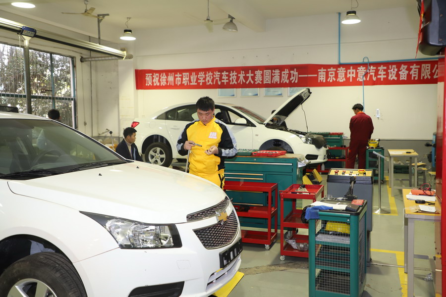 日出水了啊快点使劲动态图