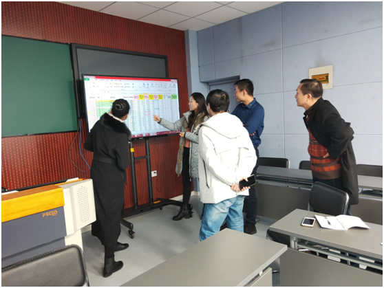 日出水了啊快点使劲动态图