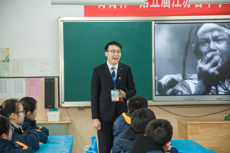 日出水了啊快点使劲动态图