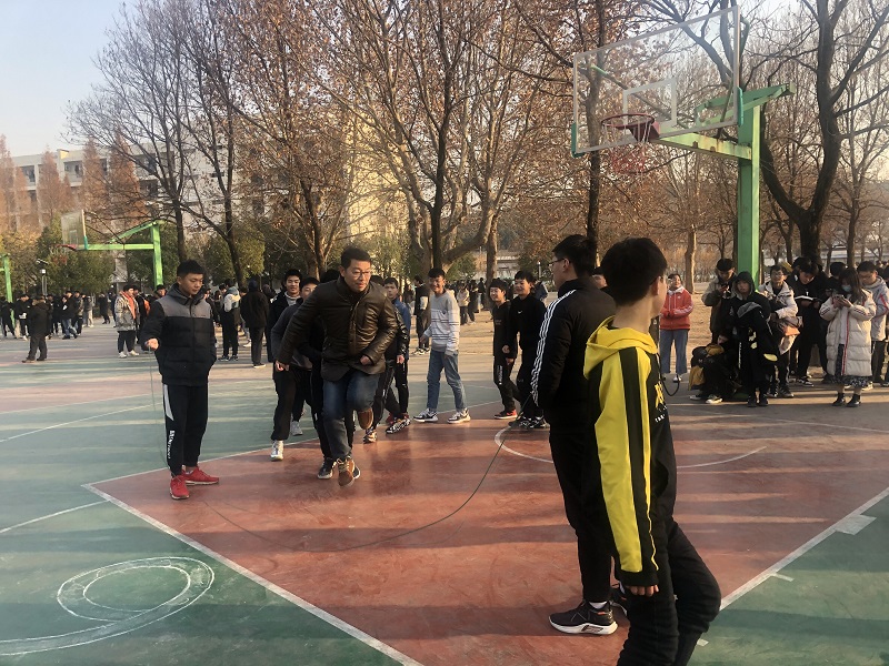 日出水了啊快点使劲动态图