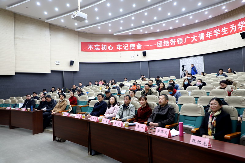 日出水了啊快点使劲动态图