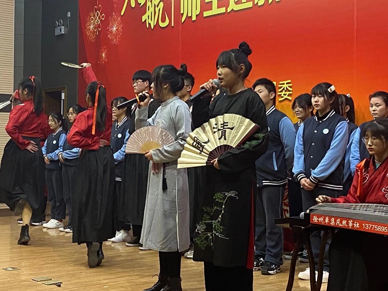 日出水了啊快点使劲动态图