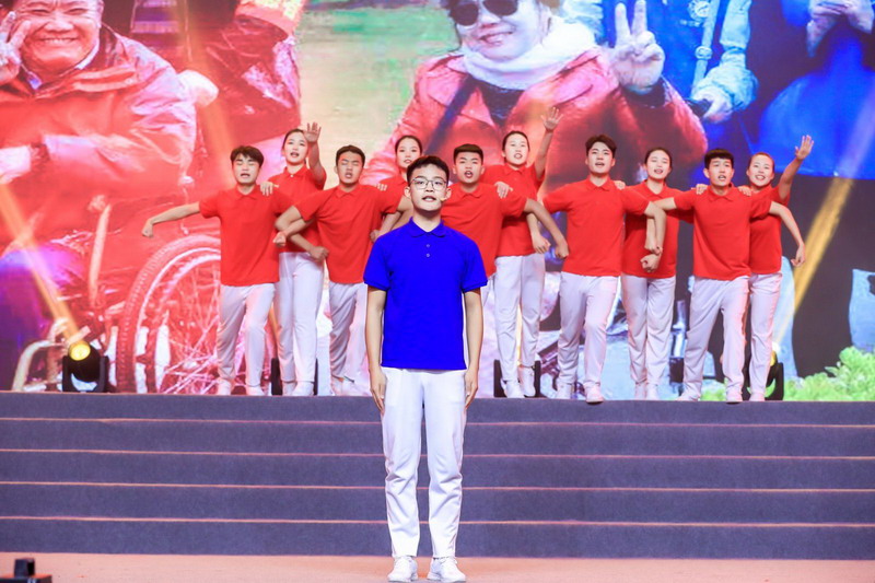 日出水了啊快点使劲动态图