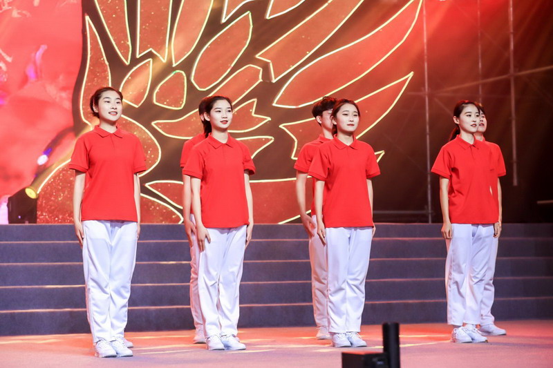 日出水了啊快点使劲动态图