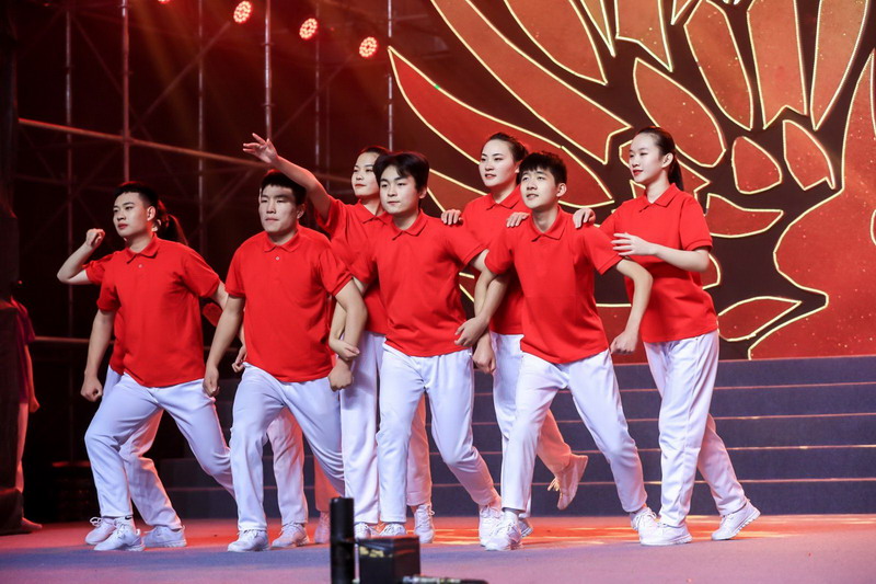 日出水了啊快点使劲动态图