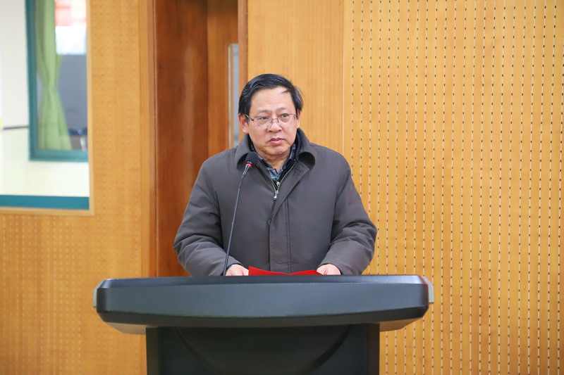 日出水了啊快点使劲动态图