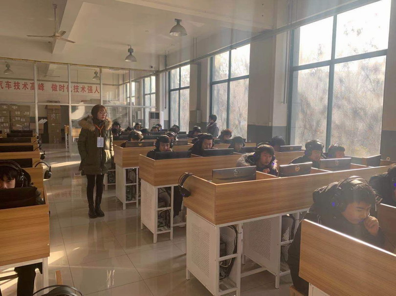 日出水了啊快点使劲动态图