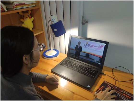 日出水了啊快点使劲动态图