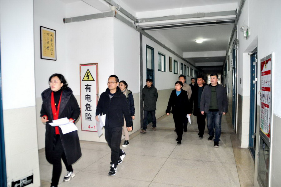 日出水了啊快点使劲动态图