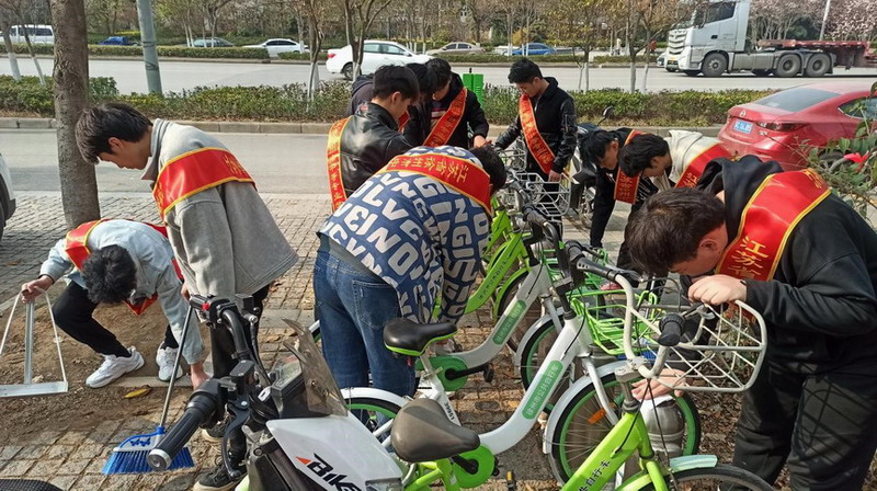 日出水了啊快点使劲动态图