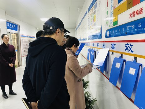 日出水了啊快点使劲动态图