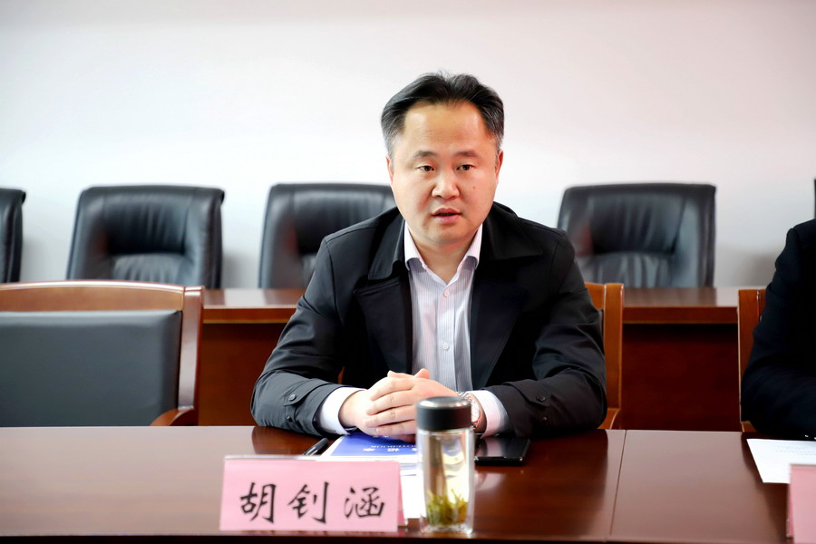 日出水了啊快点使劲动态图