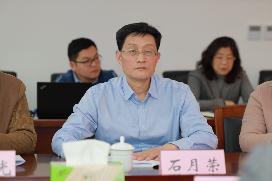 日出水了啊快点使劲动态图