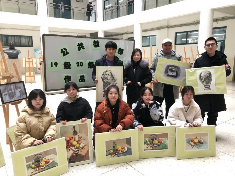 日出水了啊快点使劲动态图