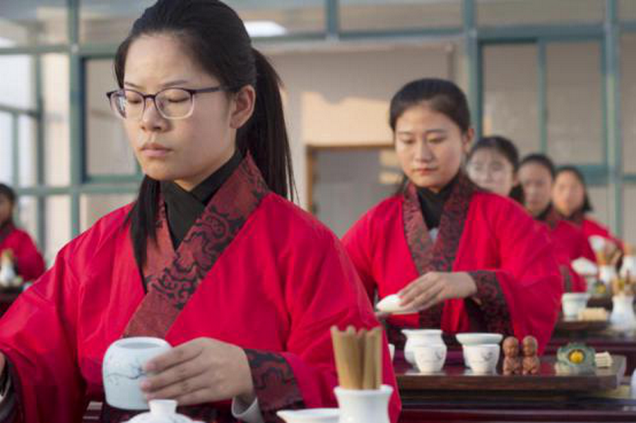 日出水了啊快点使劲动态图