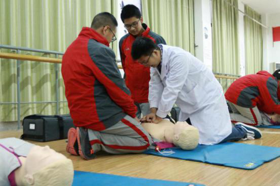 日出水了啊快点使劲动态图