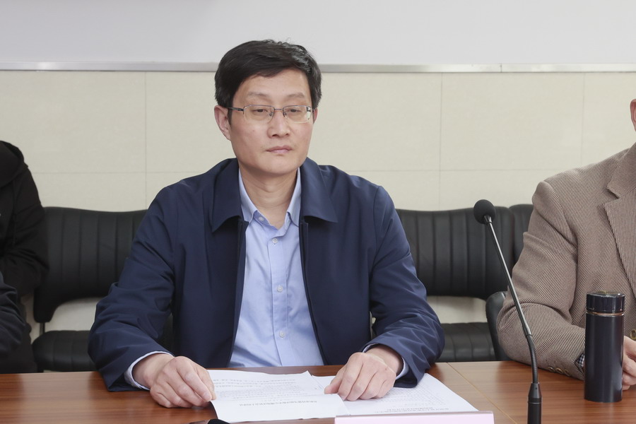 日出水了啊快点使劲动态图