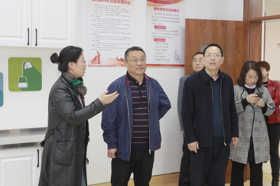 日出水了啊快点使劲动态图