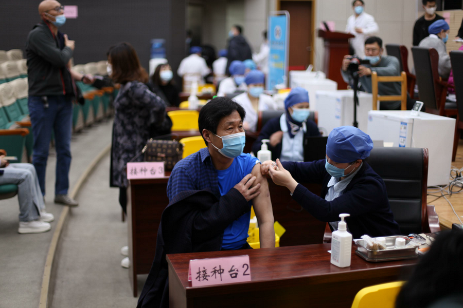 日出水了啊快点使劲动态图