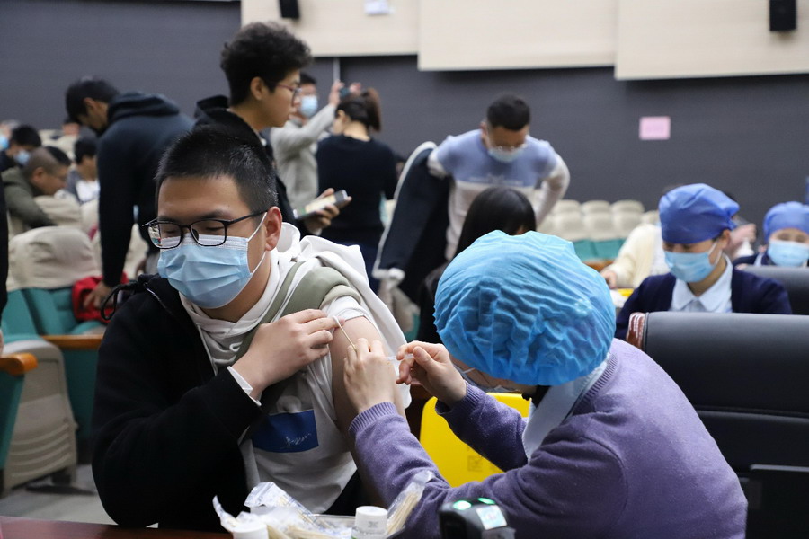 日出水了啊快点使劲动态图