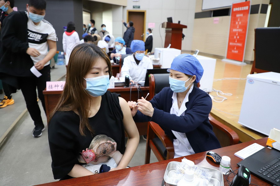 日出水了啊快点使劲动态图