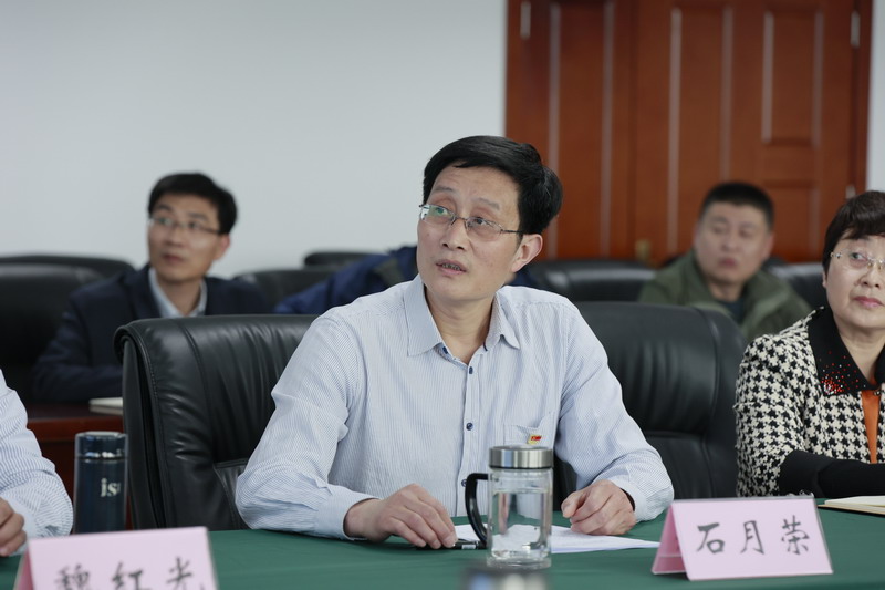 日出水了啊快点使劲动态图