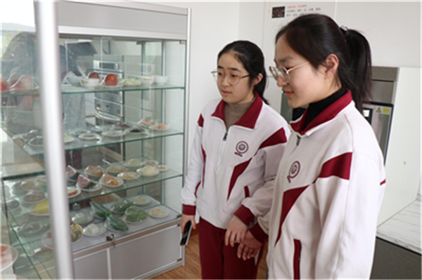 日出水了啊快点使劲动态图