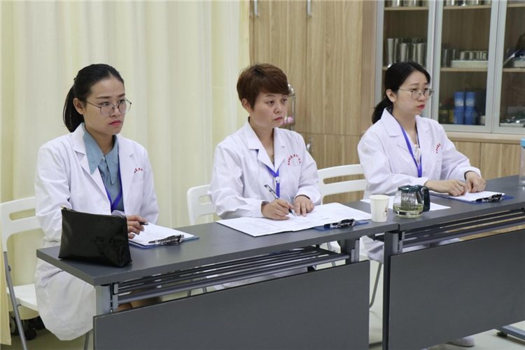 日出水了啊快点使劲动态图