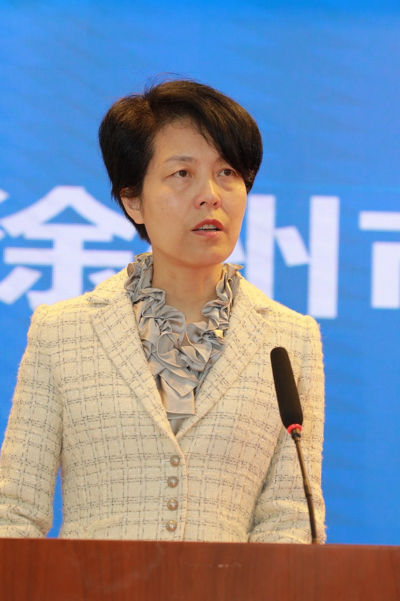 日出水了啊快点使劲动态图