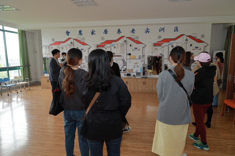 日出水了啊快点使劲动态图