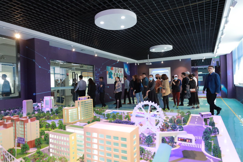 日出水了啊快点使劲动态图