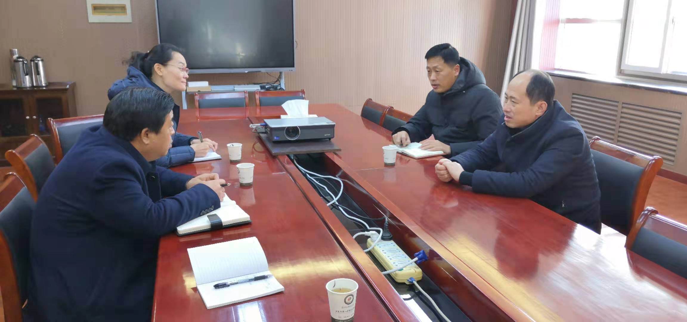 日出水了啊快点使劲动态图