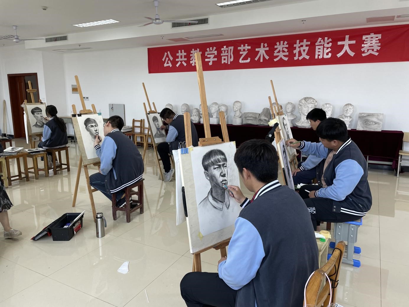 日出水了啊快点使劲动态图