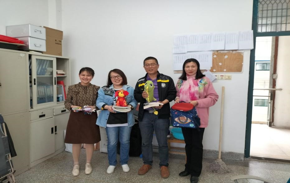 日出水了啊快点使劲动态图