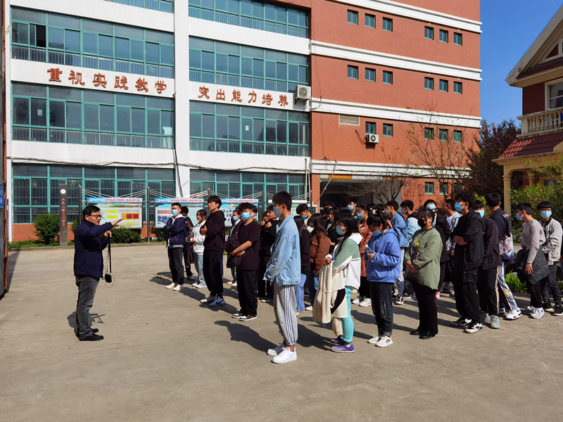 日出水了啊快点使劲动态图