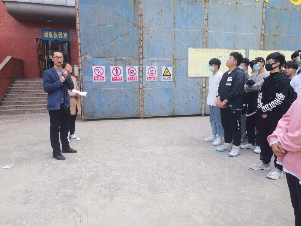 日出水了啊快点使劲动态图