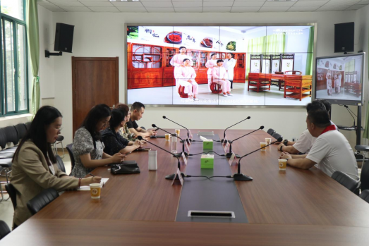 日出水了啊快点使劲动态图