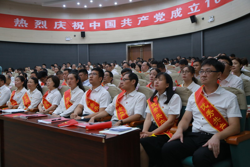 日出水了啊快点使劲动态图