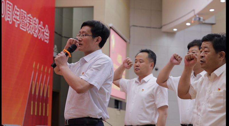 日出水了啊快点使劲动态图