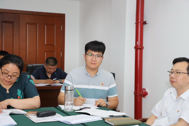 日出水了啊快点使劲动态图