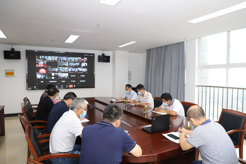 日出水了啊快点使劲动态图