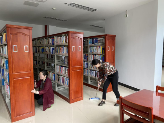 日出水了啊快点使劲动态图