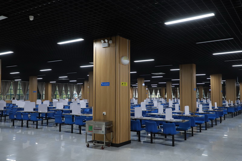 日出水了啊快点使劲动态图