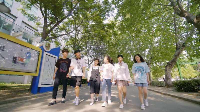 日出水了啊快点使劲动态图