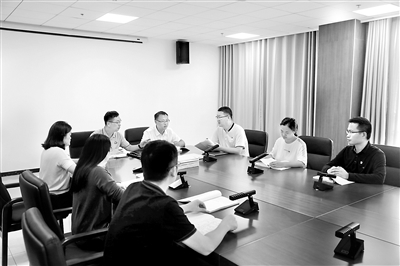 日出水了啊快点使劲动态图